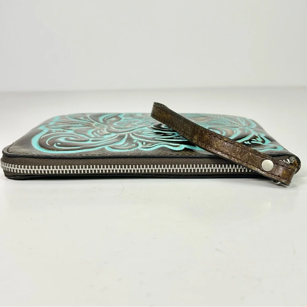 Patricia Nash Clutch / Wristlet Italian Leather Tooled Turquoise NWT
